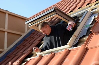 Pose de fenêtres de toit Velux à Wolfersdorf